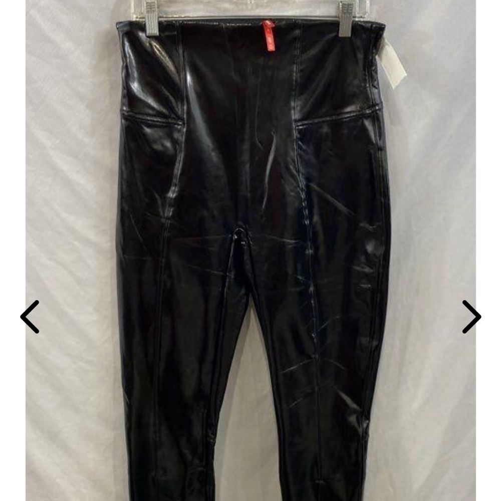 SPANXshape™ Faux Leather
Patent Leggings